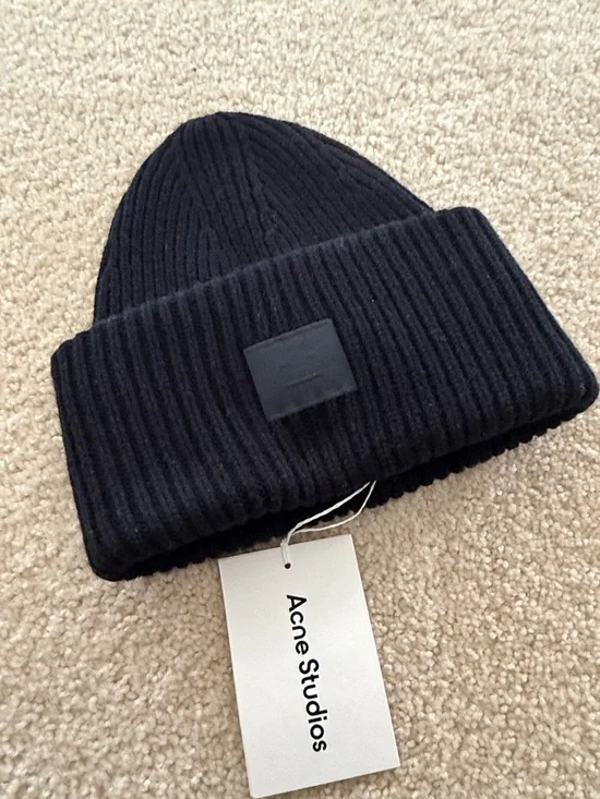 💯 % authentic. Like New. With TAG. 
Acne Black Ribbed Knit Beanie - Picture 2 of 5